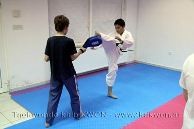 taekwondo kwon uwem